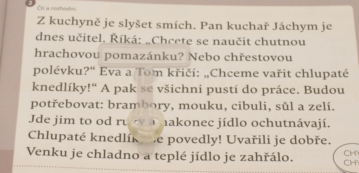 Čtecí okénko na prst